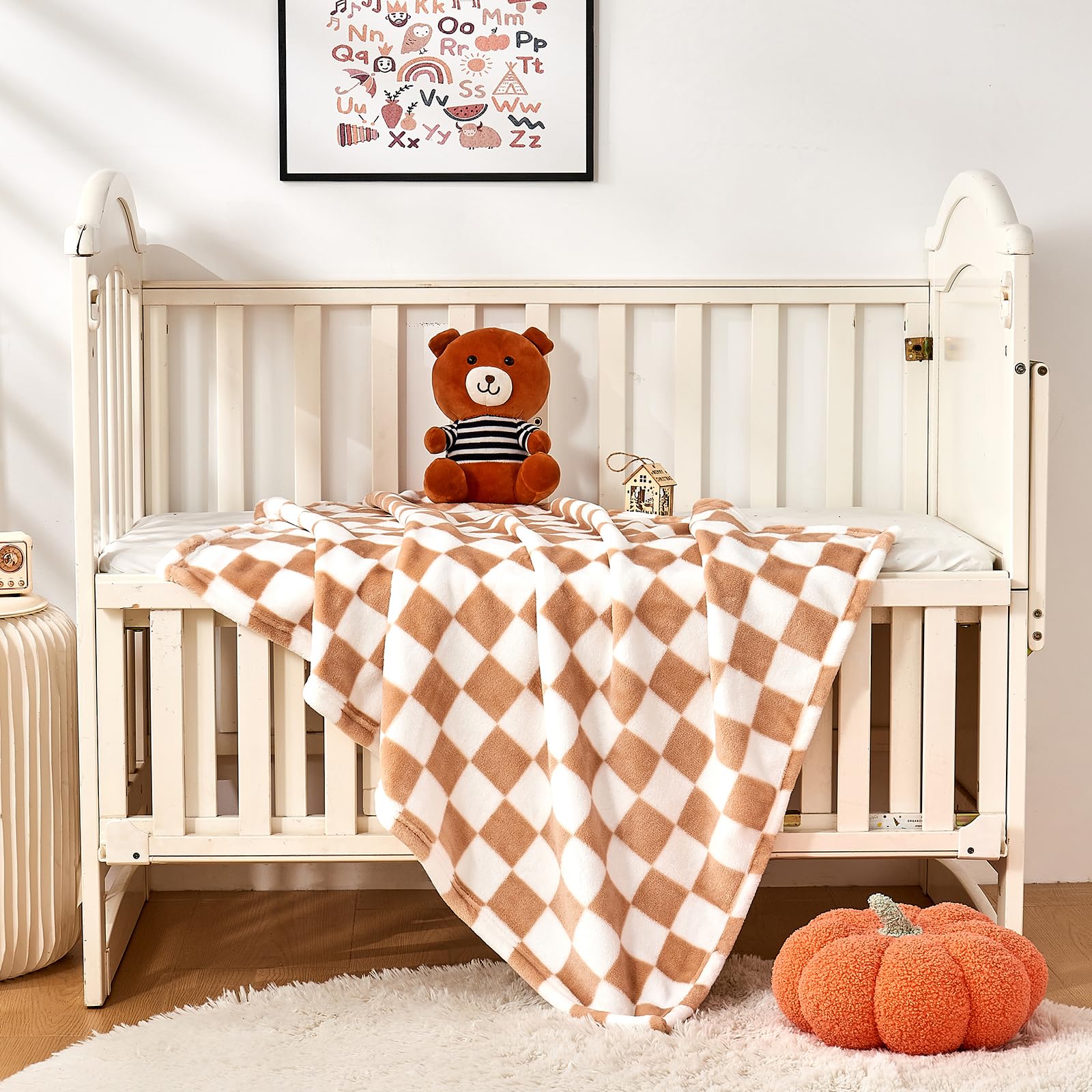 Yurhap checkered blanket doubles as swaddle-friendly wrap