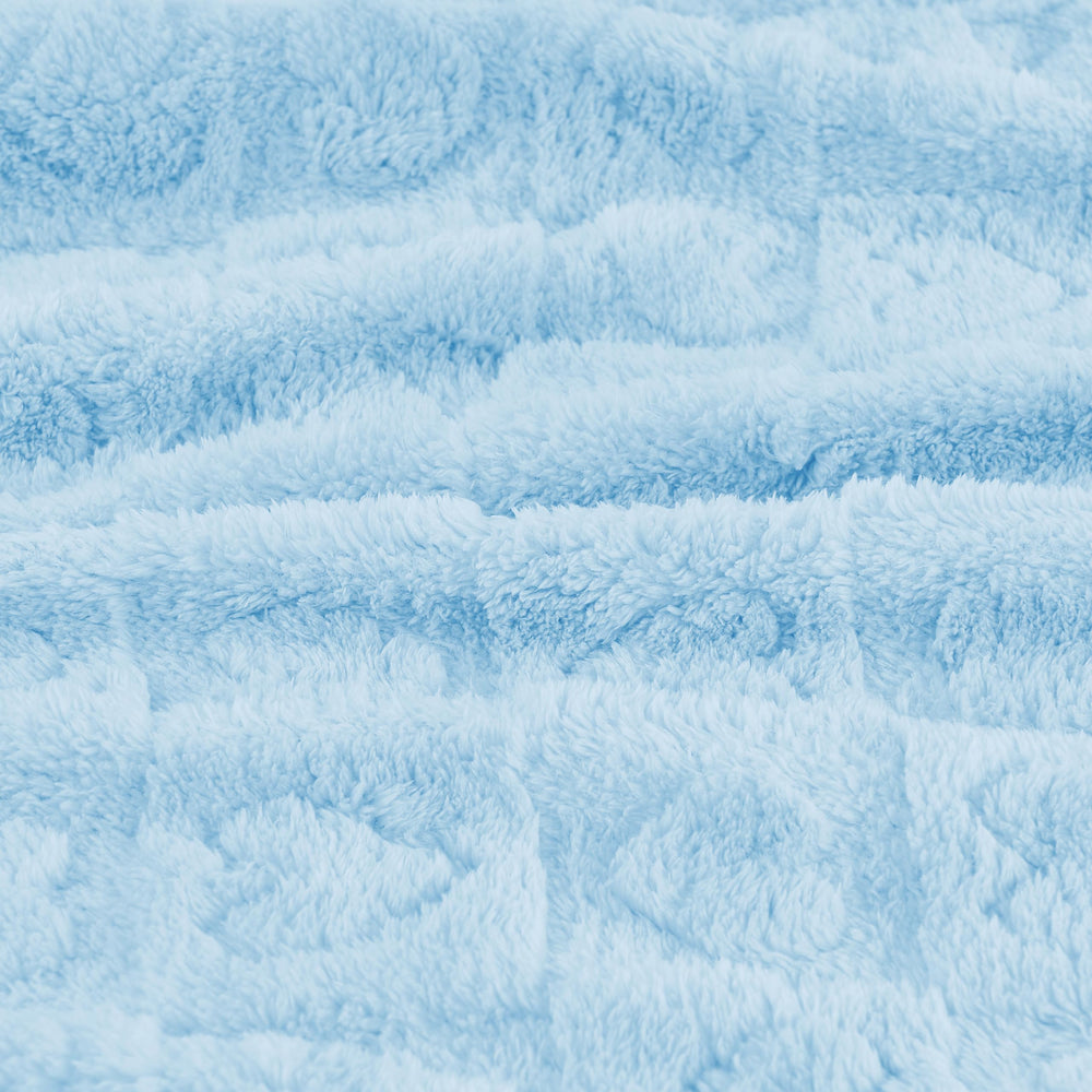 Yurhap machine-washable blanket for easy care and lasting softness