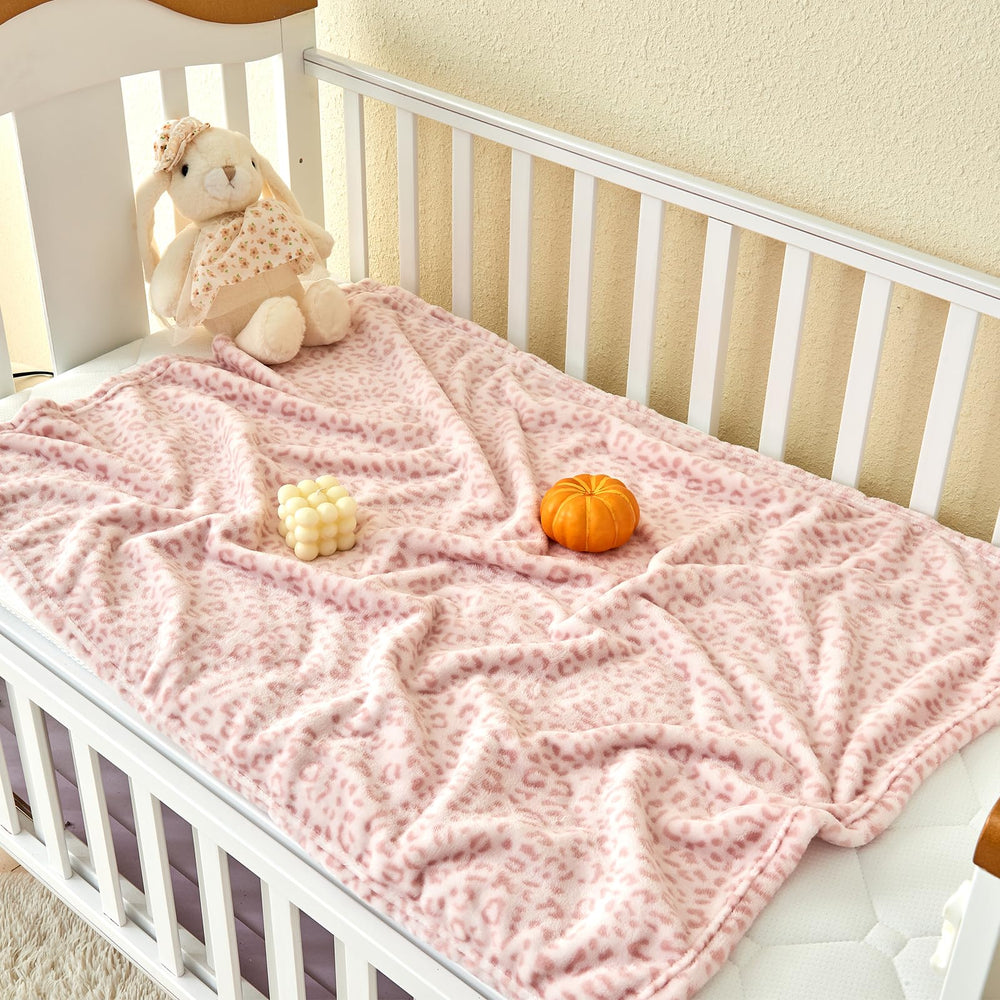 Yurhap ultra-soft microfibre fabric for warm, breathable comfort.