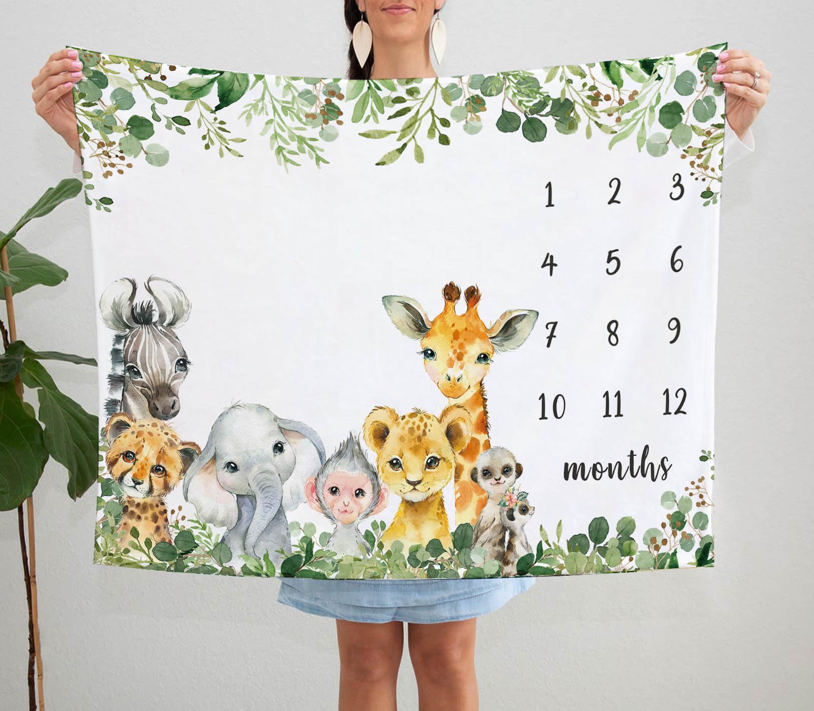 Yuzioey soft flannel blanket material offers gentle, cozy comfort for baby sessions.
