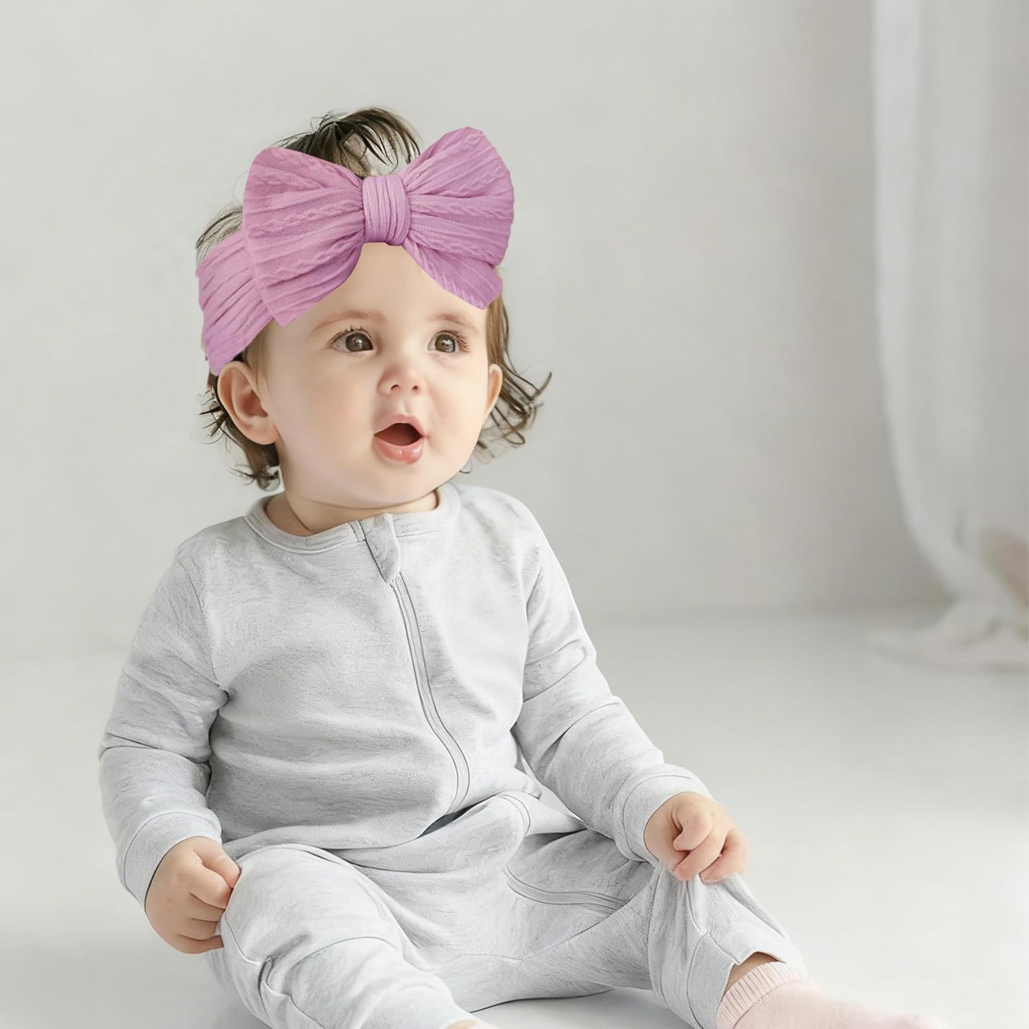 YWAOAIJD large elastic headband fits snugly without pulling.