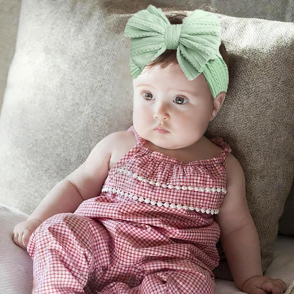 YWAOAIJD gift-packaged baby bows ideal for birthdays and baby showers.