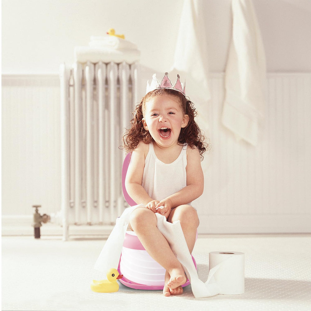 YZNlife travel potty lid opens quickly for potty time
