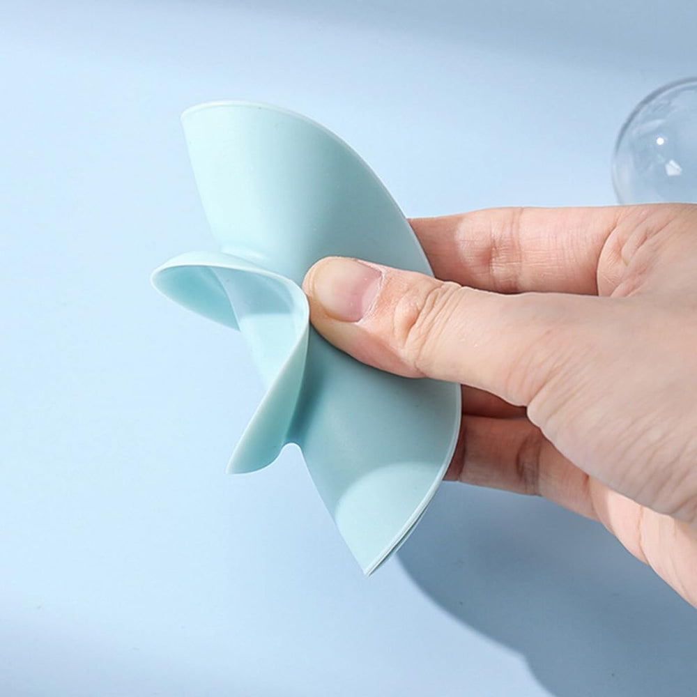 ZAAWUUT light blue suction pads prevent slips on home tables during kids' meals