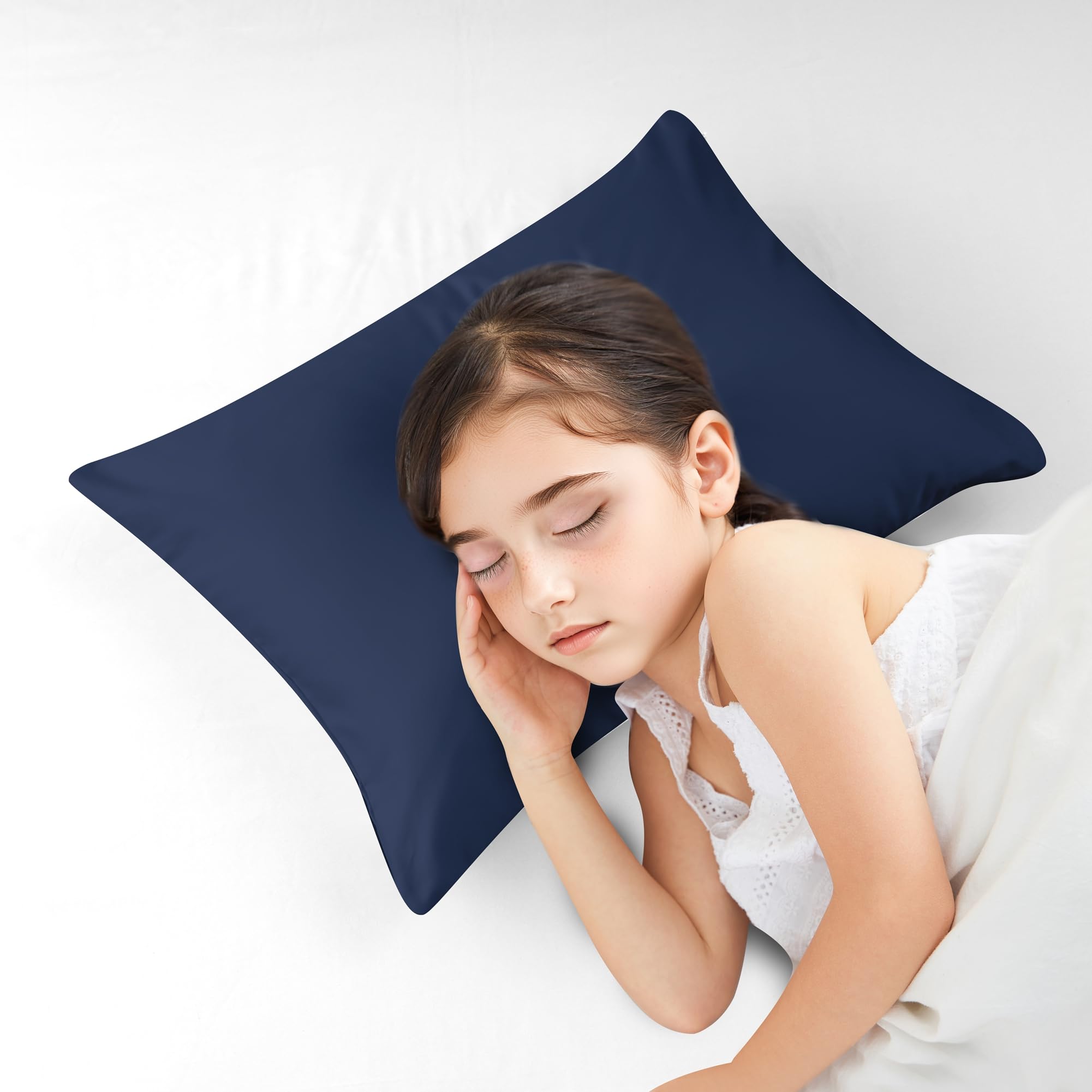 Zaizaihome machine-washable covers simplify care and maintenance.