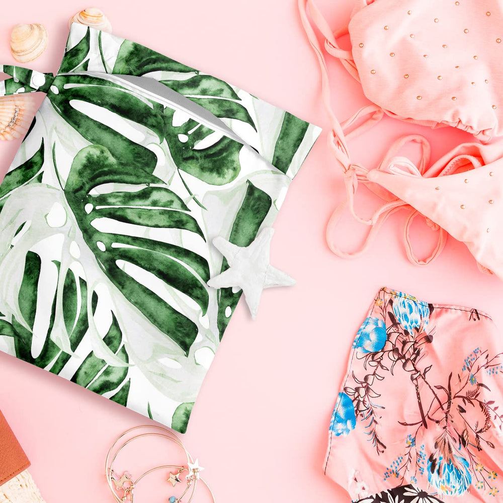 zcyxuuw Wet Bag multi-use organizer for diapers, cosmetics, and toys.