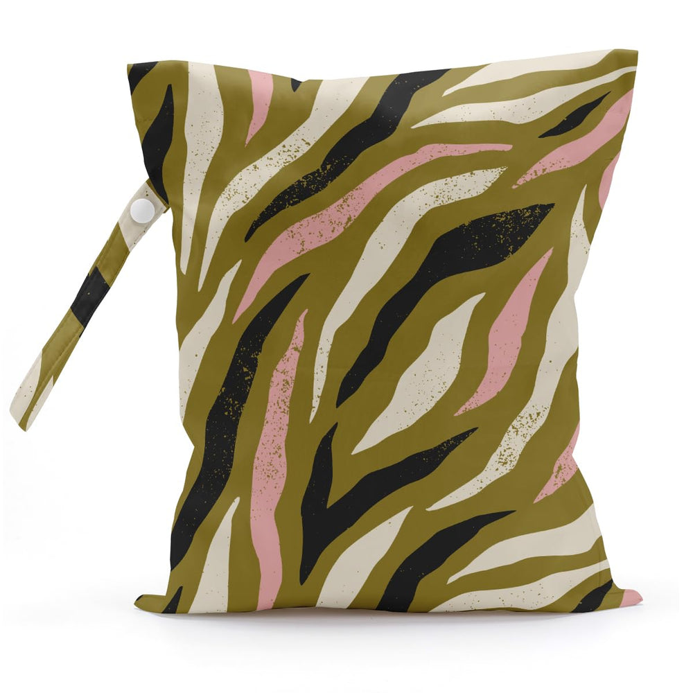 zcyxuuw Wet Bag shows size-26x32cm for compact packing.