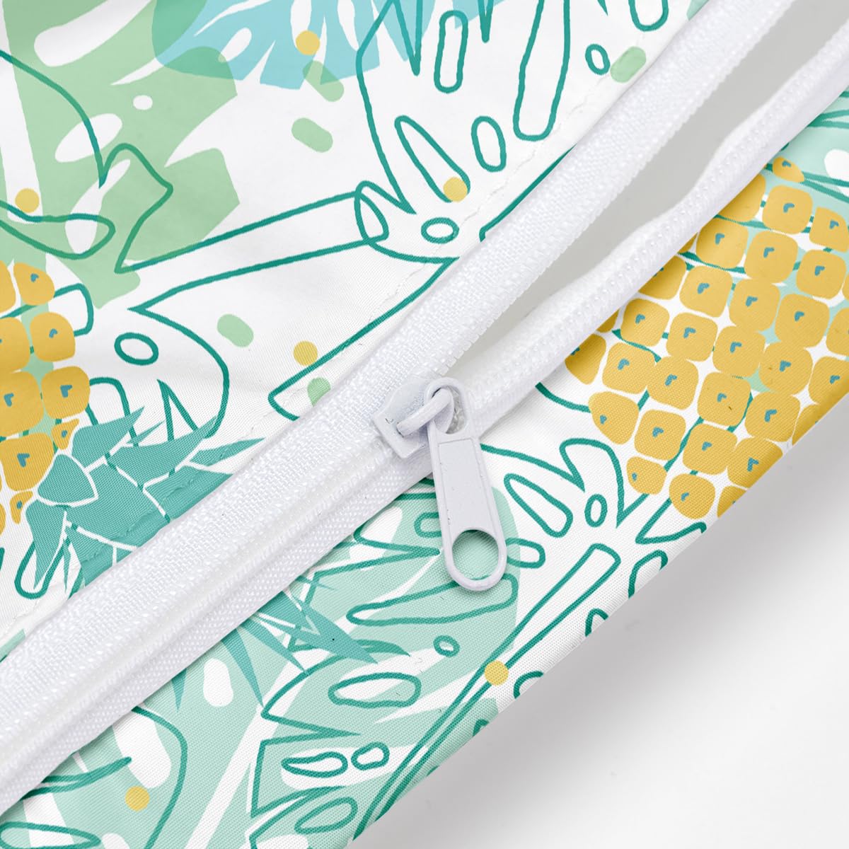 Zcyxuuw wet bag is a handy travel companion for diapers and swimsuits.