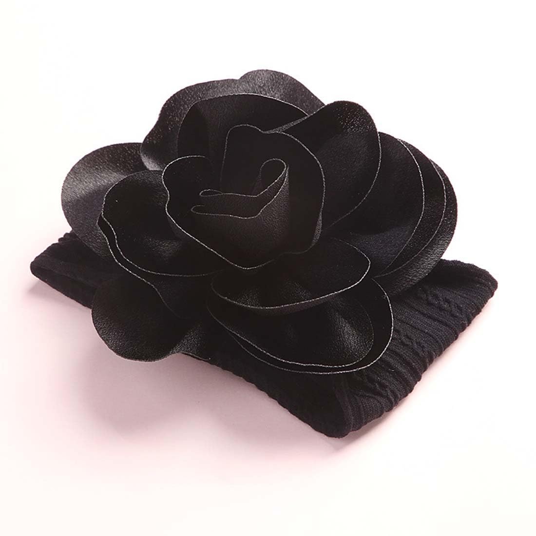 ZCYYYS elastic wide headband keeps hair neat for daily wear.