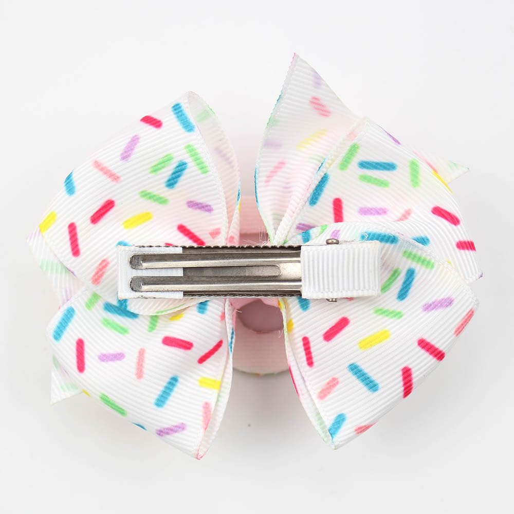 ZCYYYS Sweet pink bow hair accessory enhances party-ready outfits.