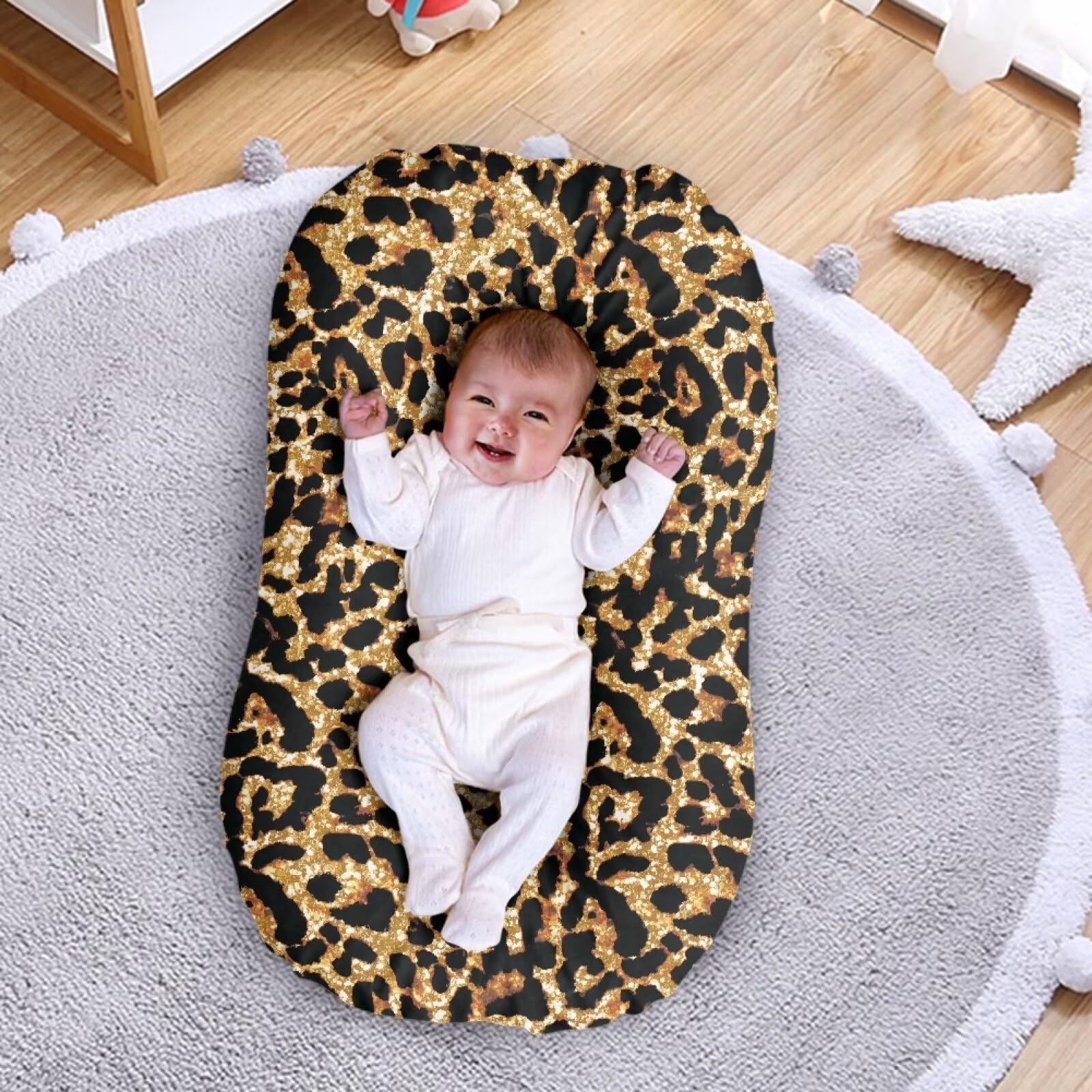 ZDCUSTOM bassinet sheets feature varied patterns to stimulate visual interest