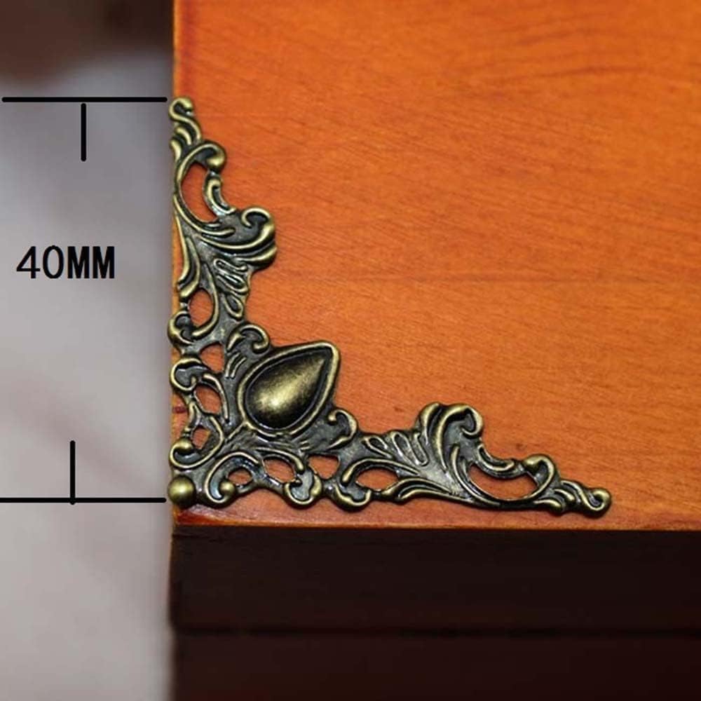 ZhangyiHot bronze corner embellishment suits photo frames with classic elegance.