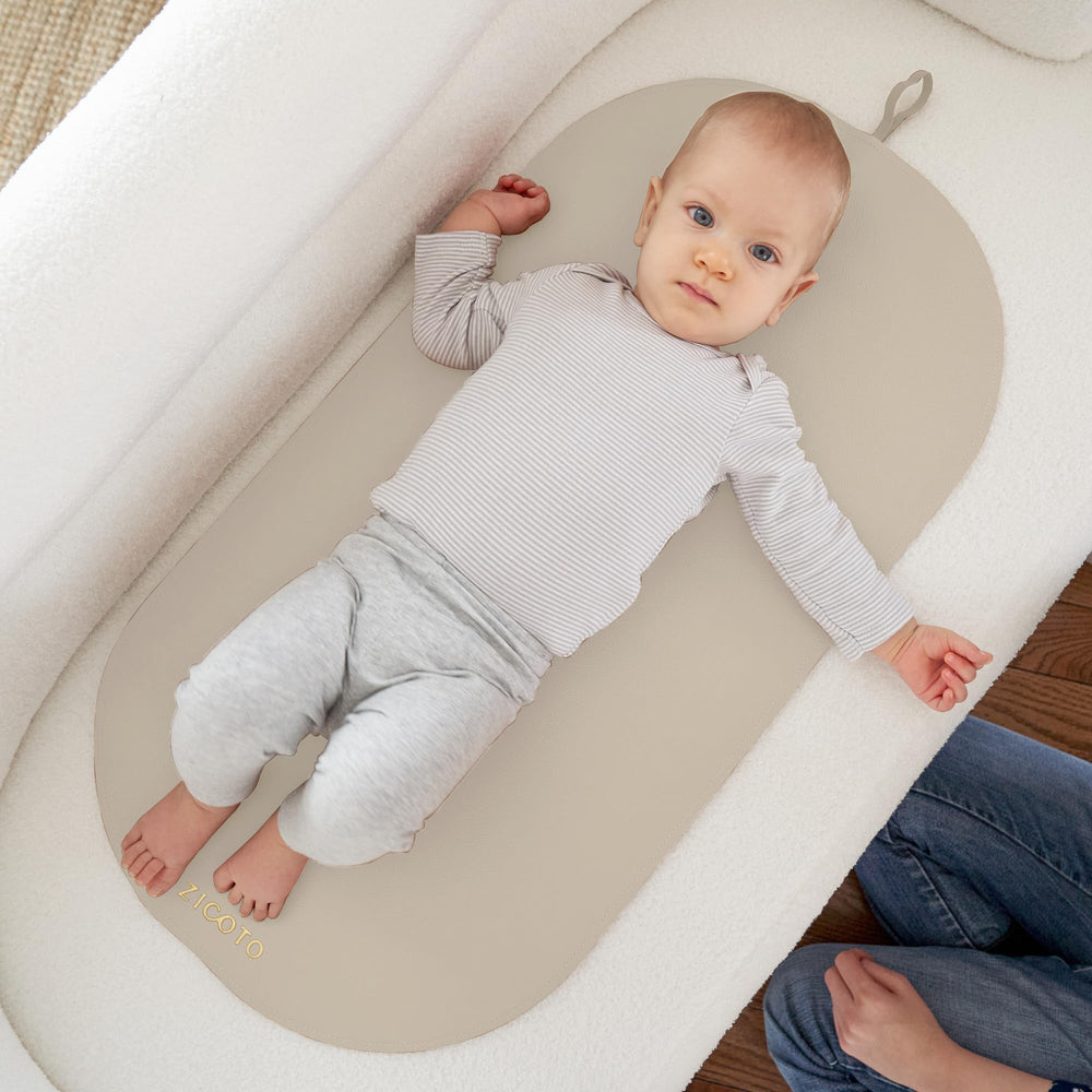 ZICOTO easy-clean diaper pad—hygienic surface with simple maintenance.