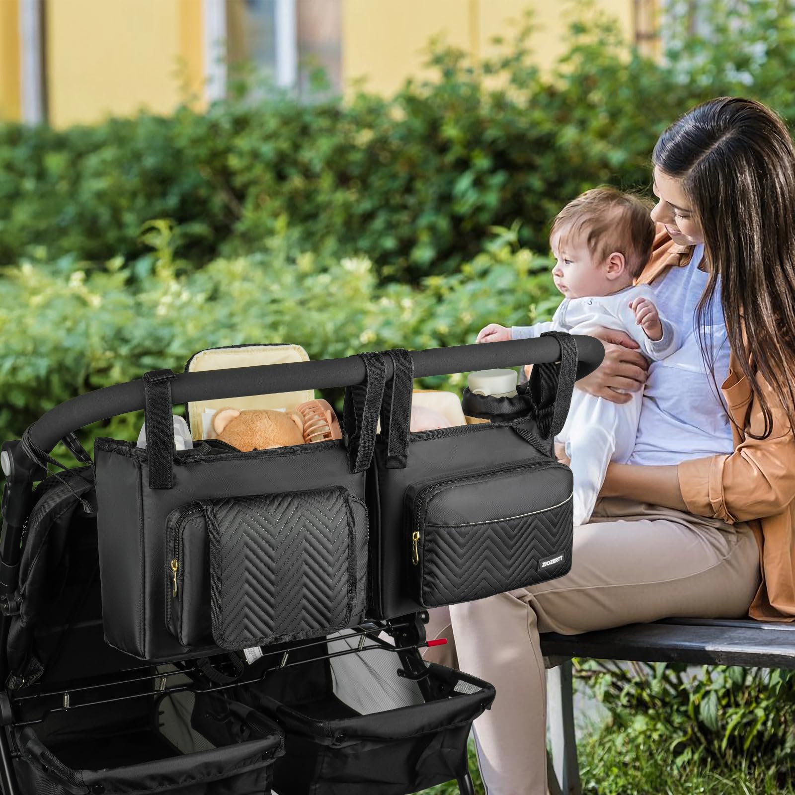 Removable top handlebar clasp keeps essentials within easy reach.