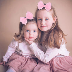 Zolyco Tiny 3-Inch Organza Glitter Bow light pink, double clip detail.