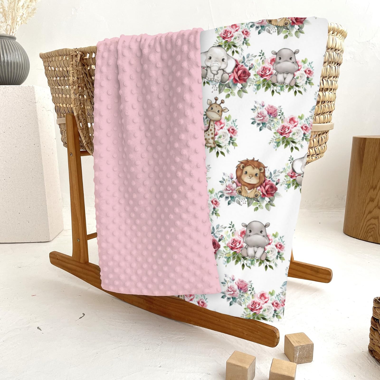 ZoUbqchY versatile baby blanket fitting car seats and outings.
