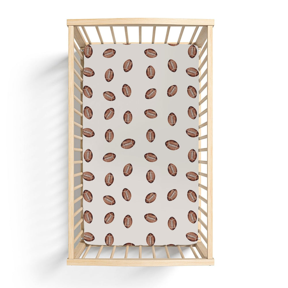 ZoUbqchY deep-pocket design holds sheets securely in place.