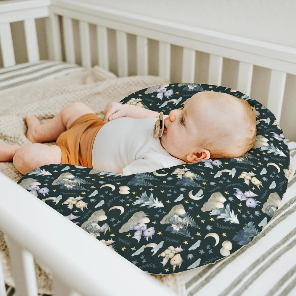 ZoUbqchY dragon-neutral design supports both baby boy and girl nursery themes.