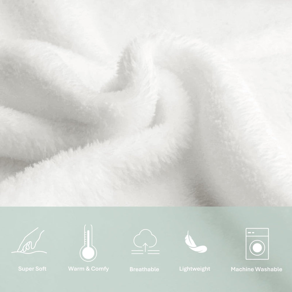 ZoUbqchY folded nursery blanket easy to carry for trips.