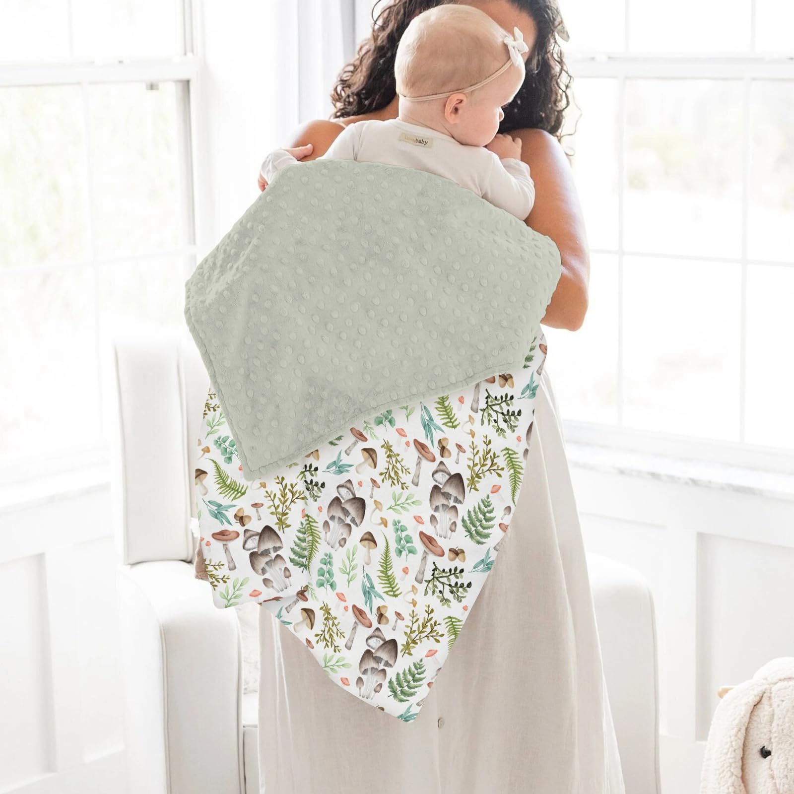 ZoUbqchY soft plush fabric gentle on baby's skin for daily comfort