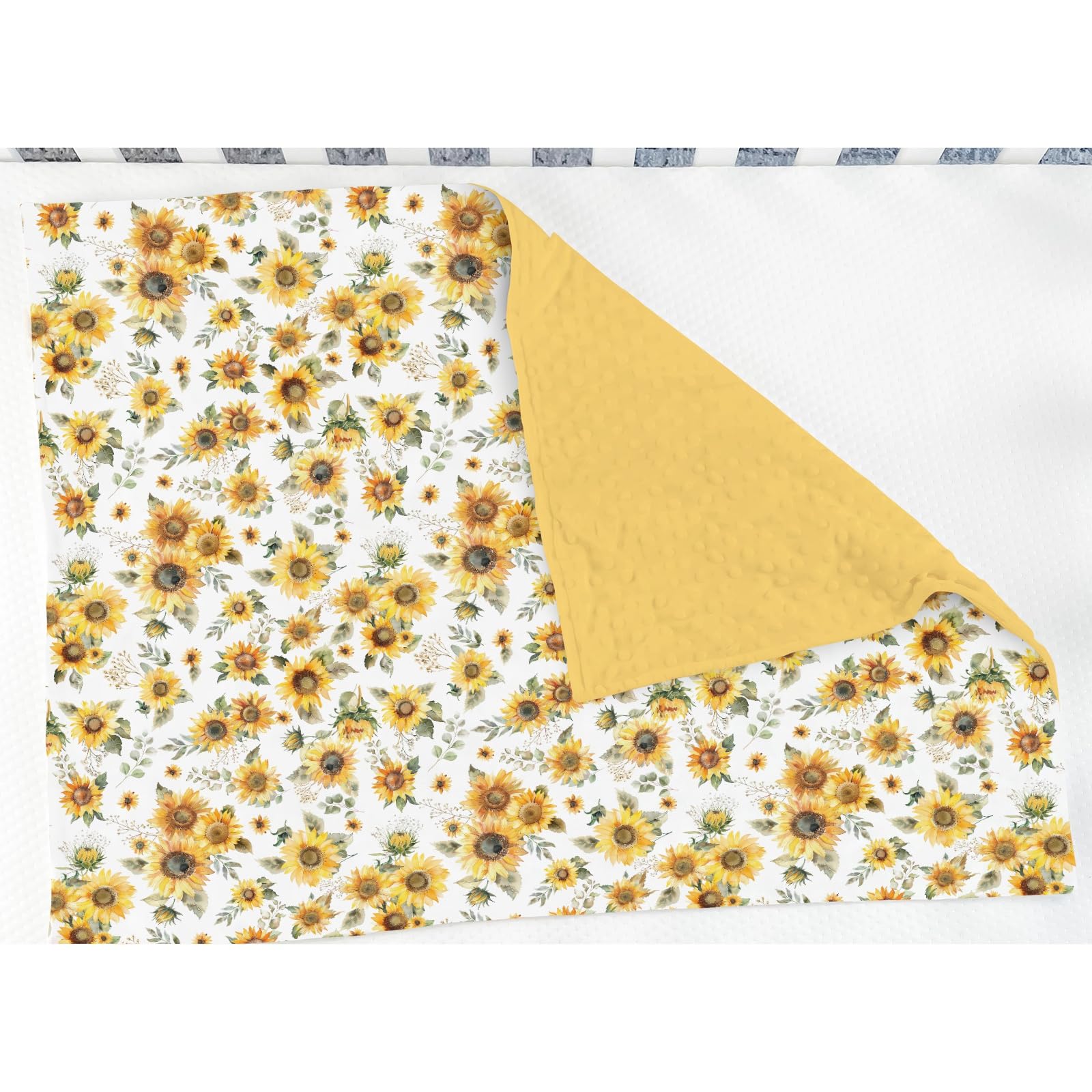 ZoUbqchY sunflower-bees pattern close-up detailing for stimulating nursery curiosity.