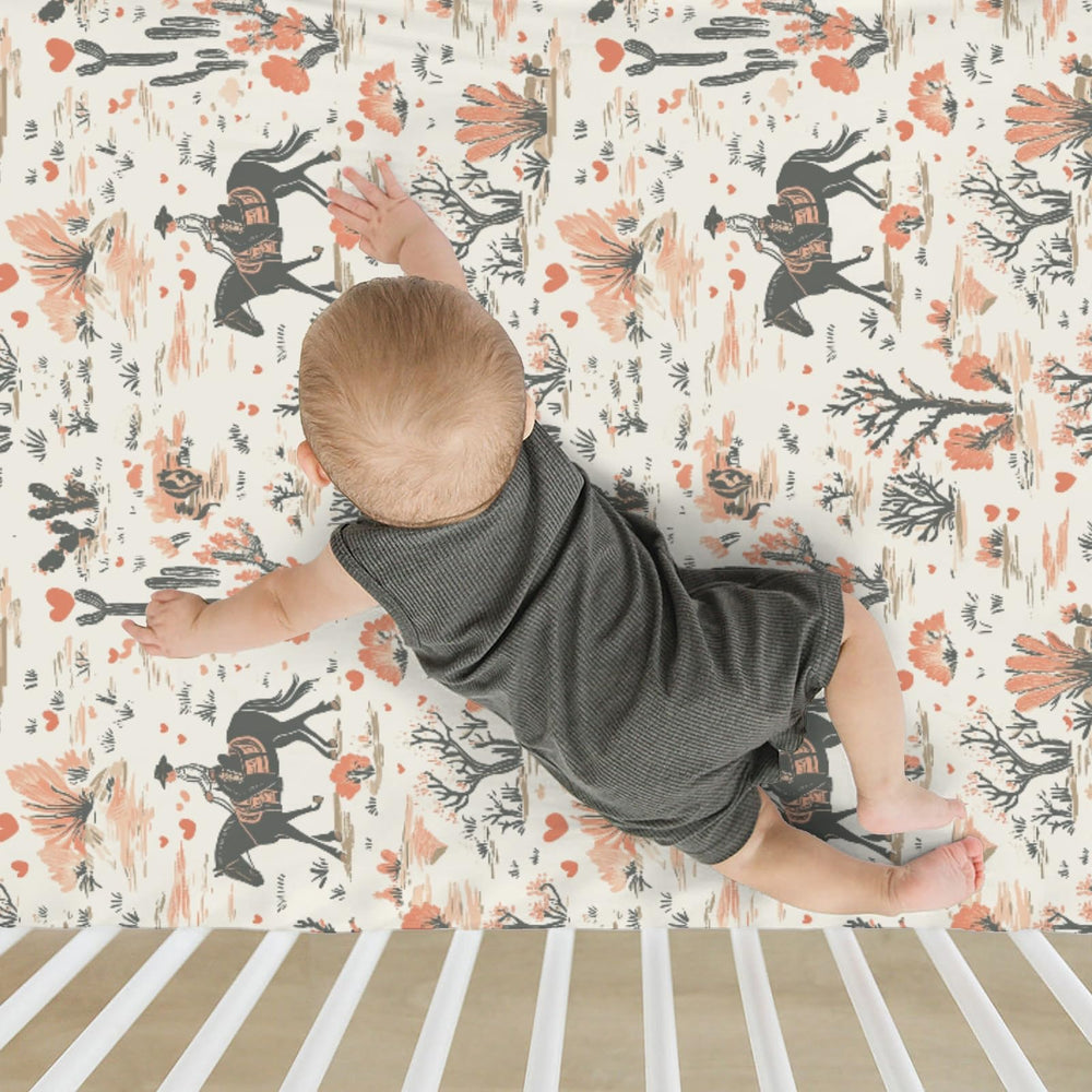 ZoUbqchY fade-resistant, machine-washable design simplifies nursery care