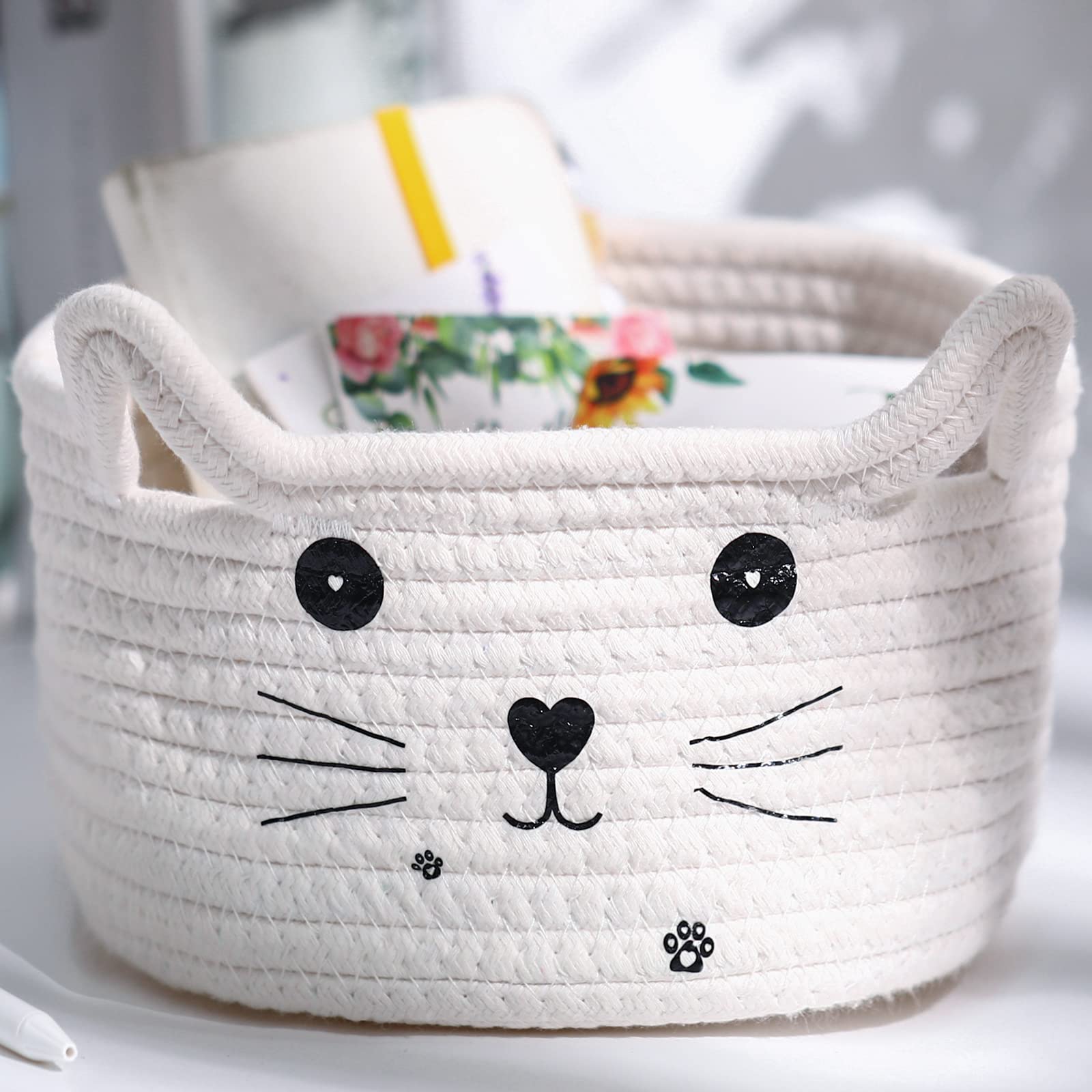 Zopeal small-size basket fits toys, cosmetics, and stationery neatly.