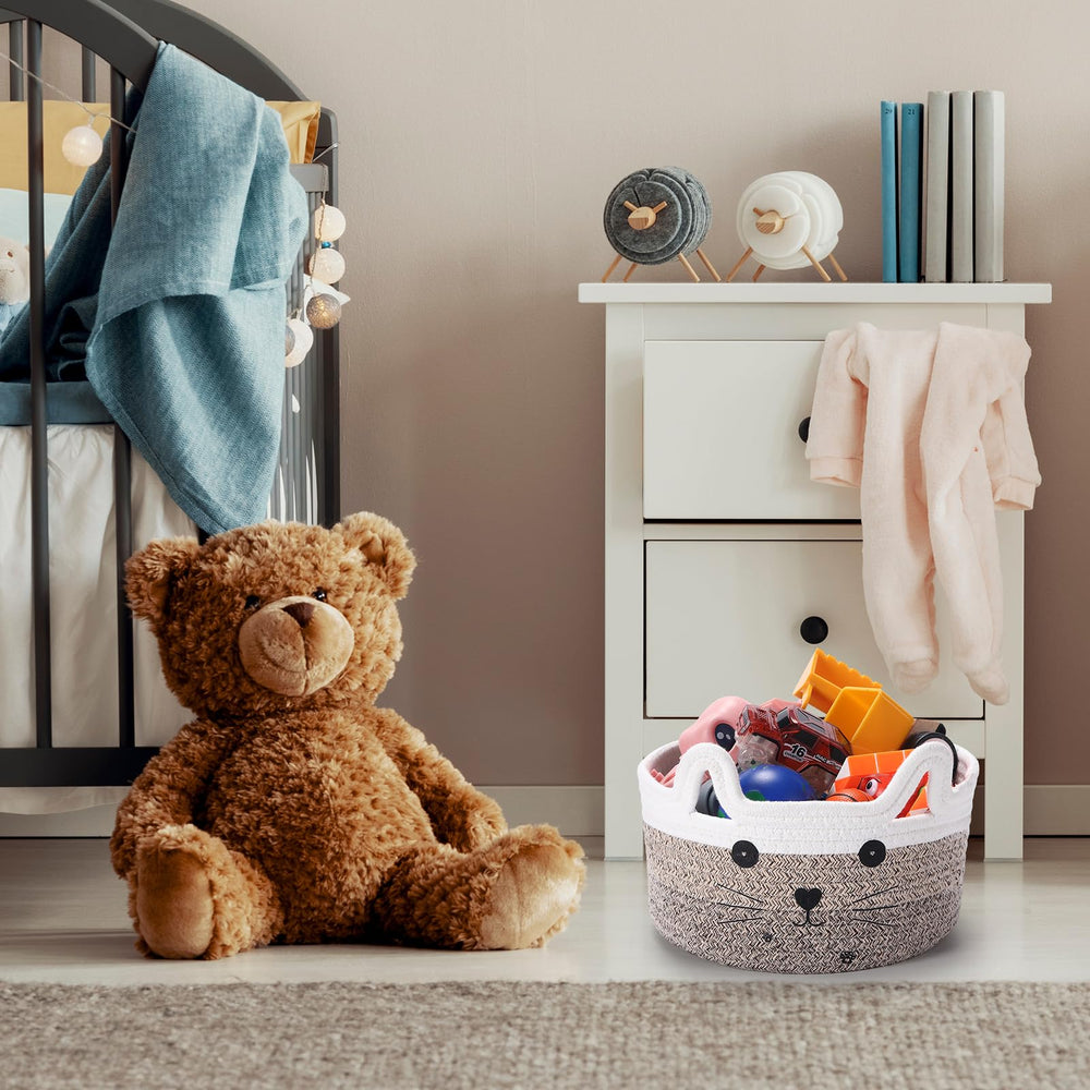 Zopeal cat basket makes a thoughtful gift for Easter and Christmas