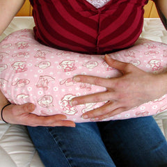 ZoUbqchY 22x18 U-shaped fit demonstrates perfect pillow compatibility.