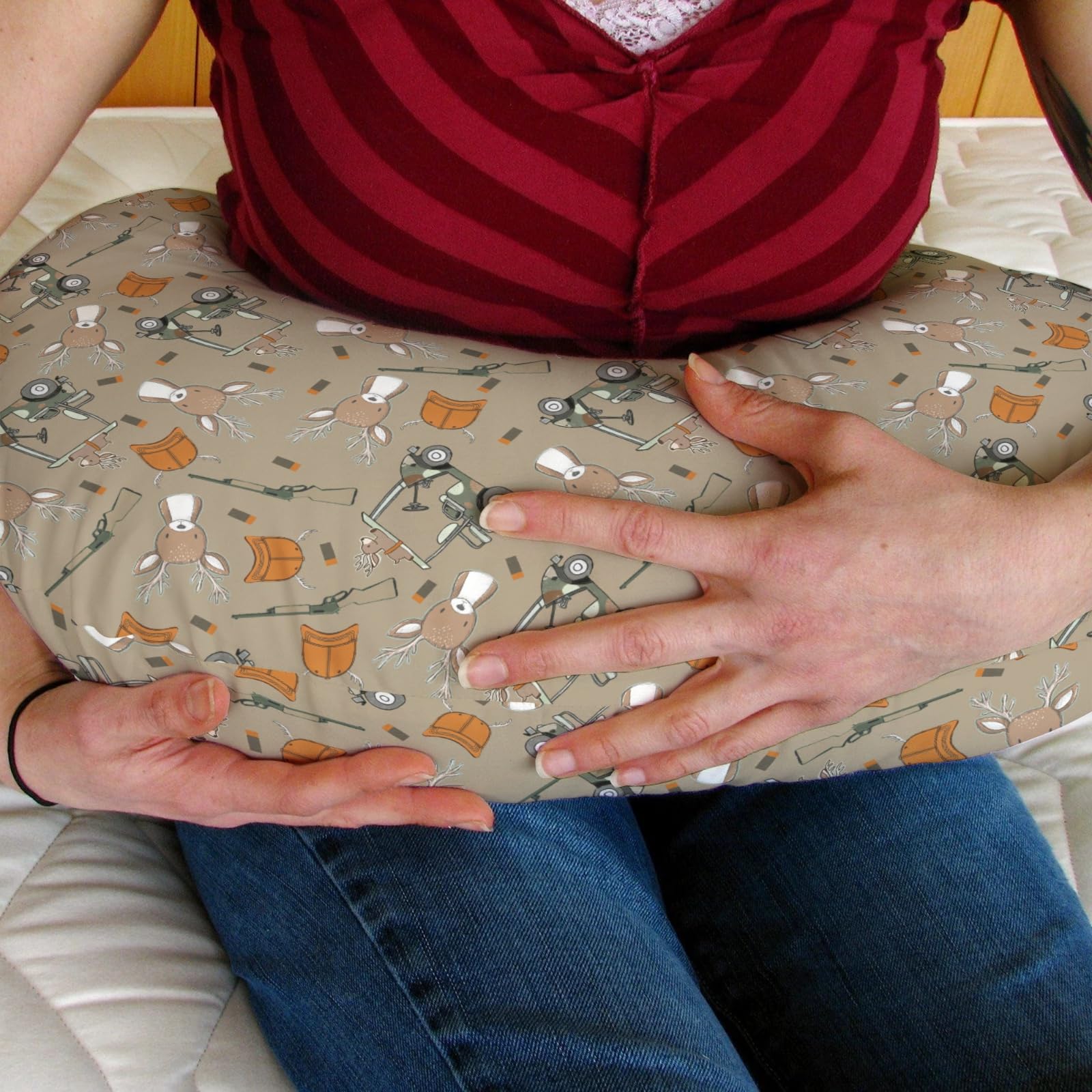ZoUbqchY animal hunt design nursing cover keeps baby near and snug