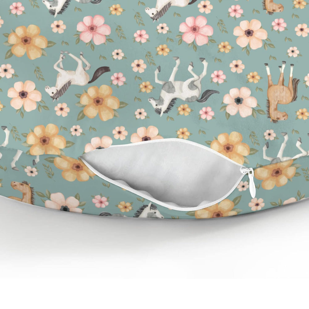 ZoUbqchY baby-nursery-decoration enhances photos and feeding moments.