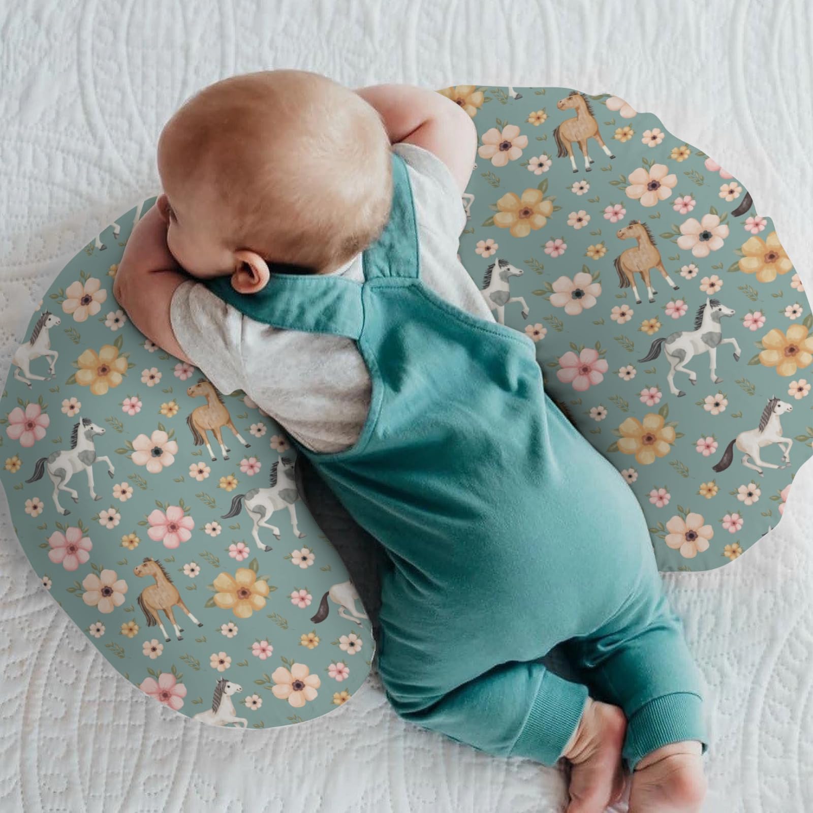 ZoUbqchY boho-horses-floral-pattern creates a soothing feeding space.