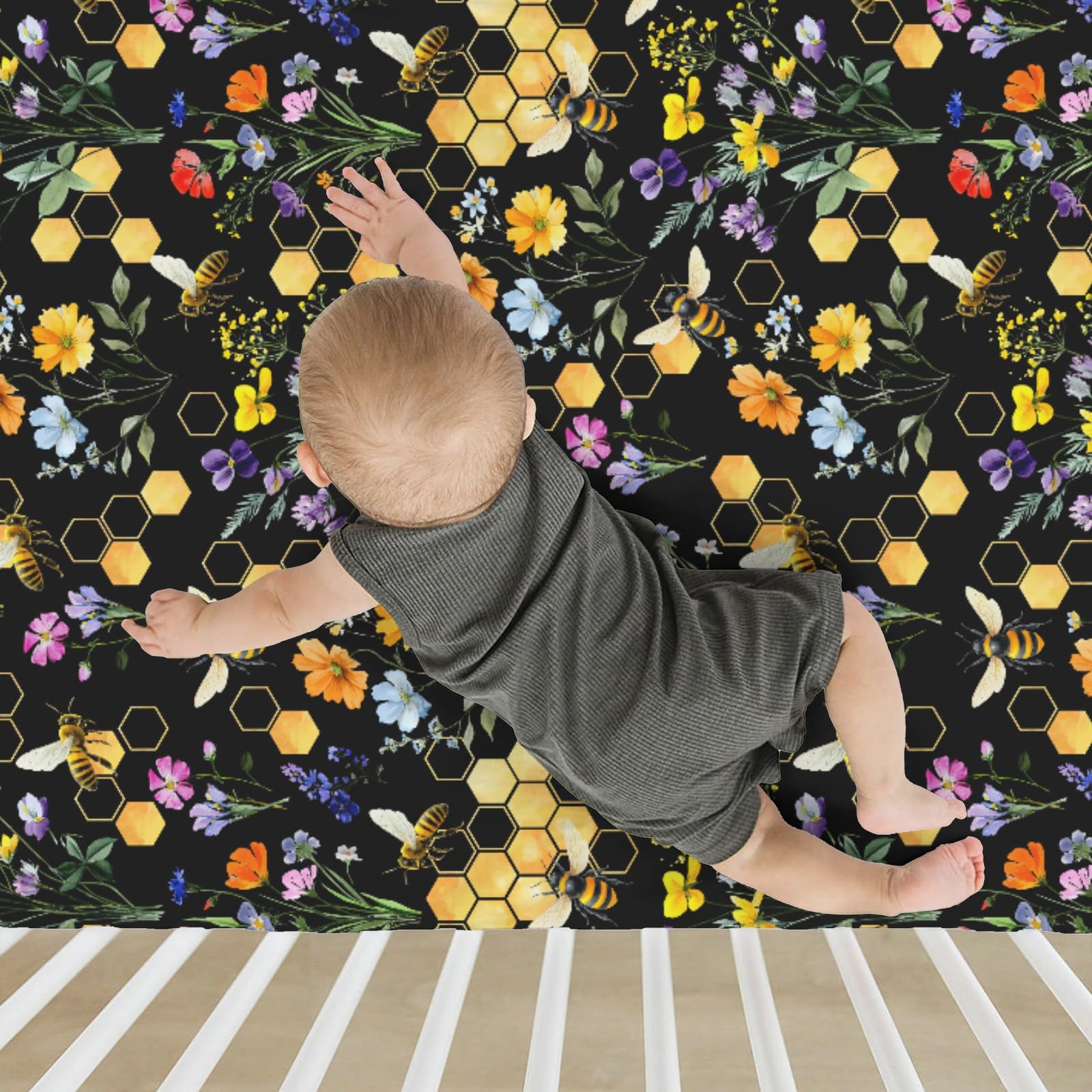 ZoUbqchY Silky-soft polyester creates a gentle sleep surface.