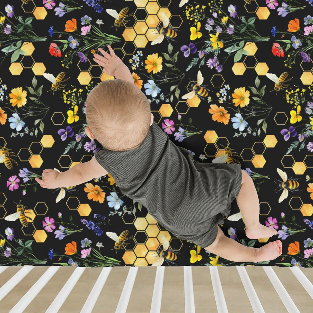 ZoUbqchY Silky-soft polyester creates a gentle sleep surface.