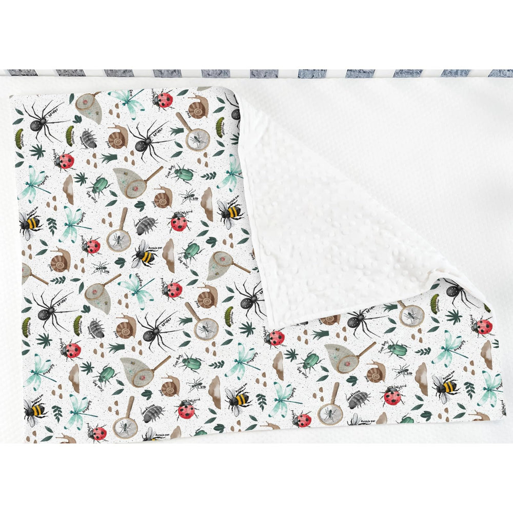 ZoUbqchY Bugs Hunt bees pattern enhances nursery decor