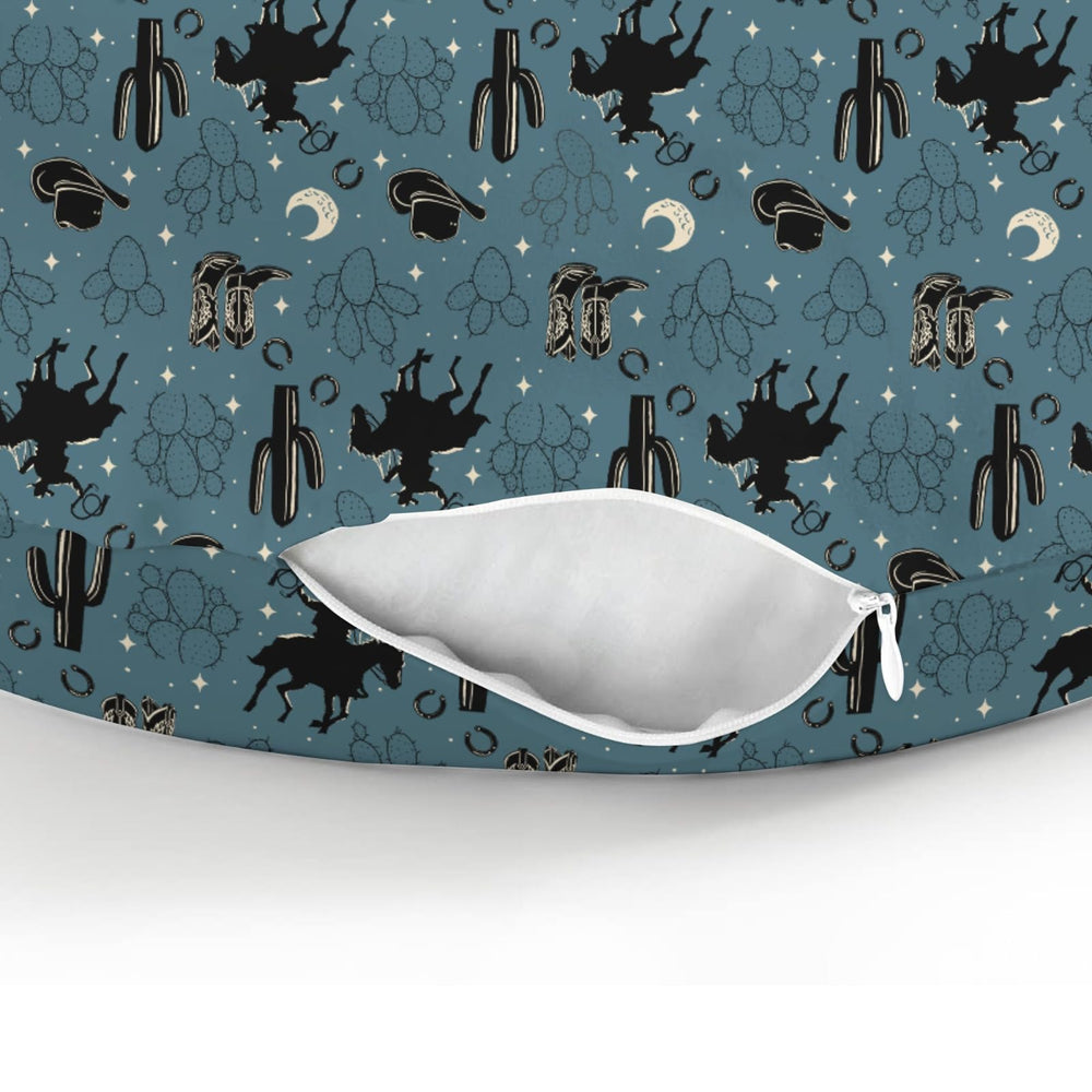 ZoUbqchy coordinating nursery piece helps create a cohesive Wild West theme.