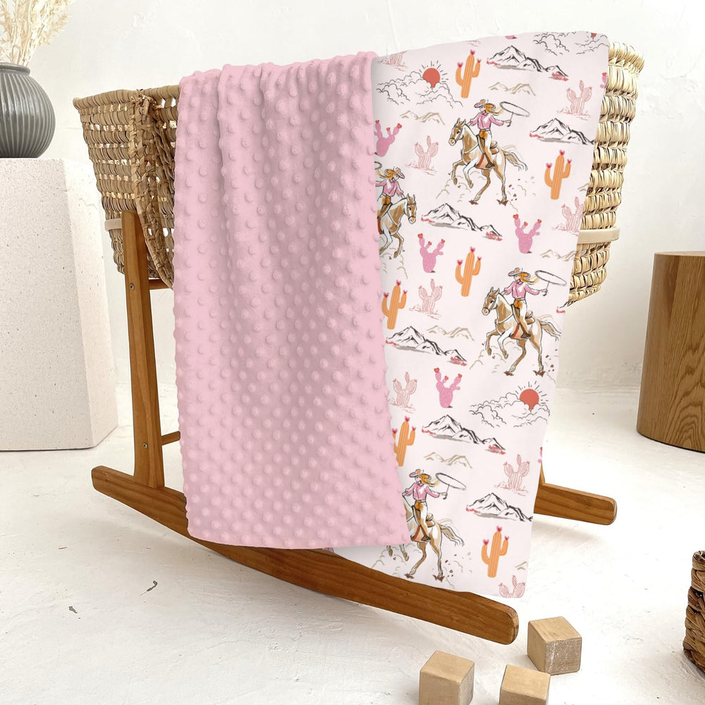 ZoUbqchY double-layer warmth supports comfortable naps.