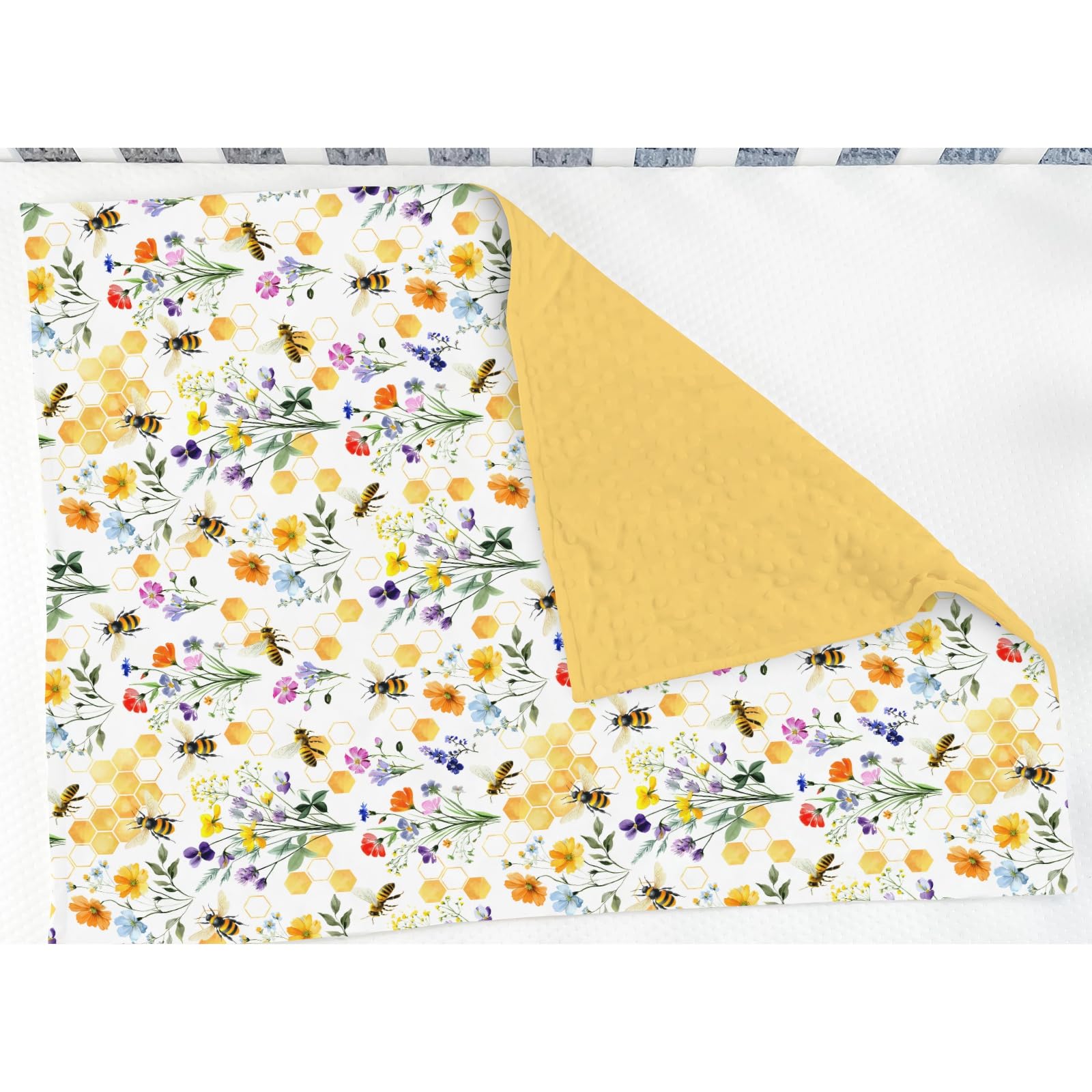 ZoUbqchY double-layer nursery blanket with breathable backing enhances cozy sleep