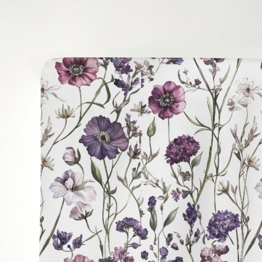 ZoUbqchY gift-ready crib sheet ideal for baby showers and registries.