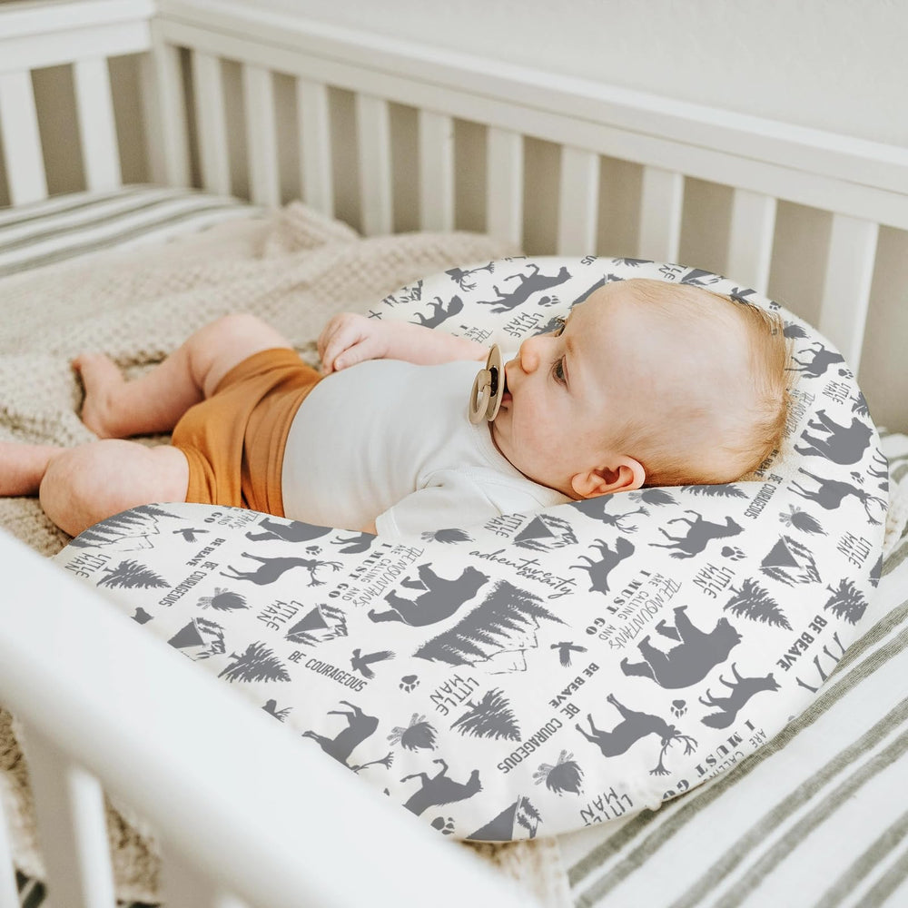 ZoUbqchY mountain motif cover pairs with decor while staying cozy