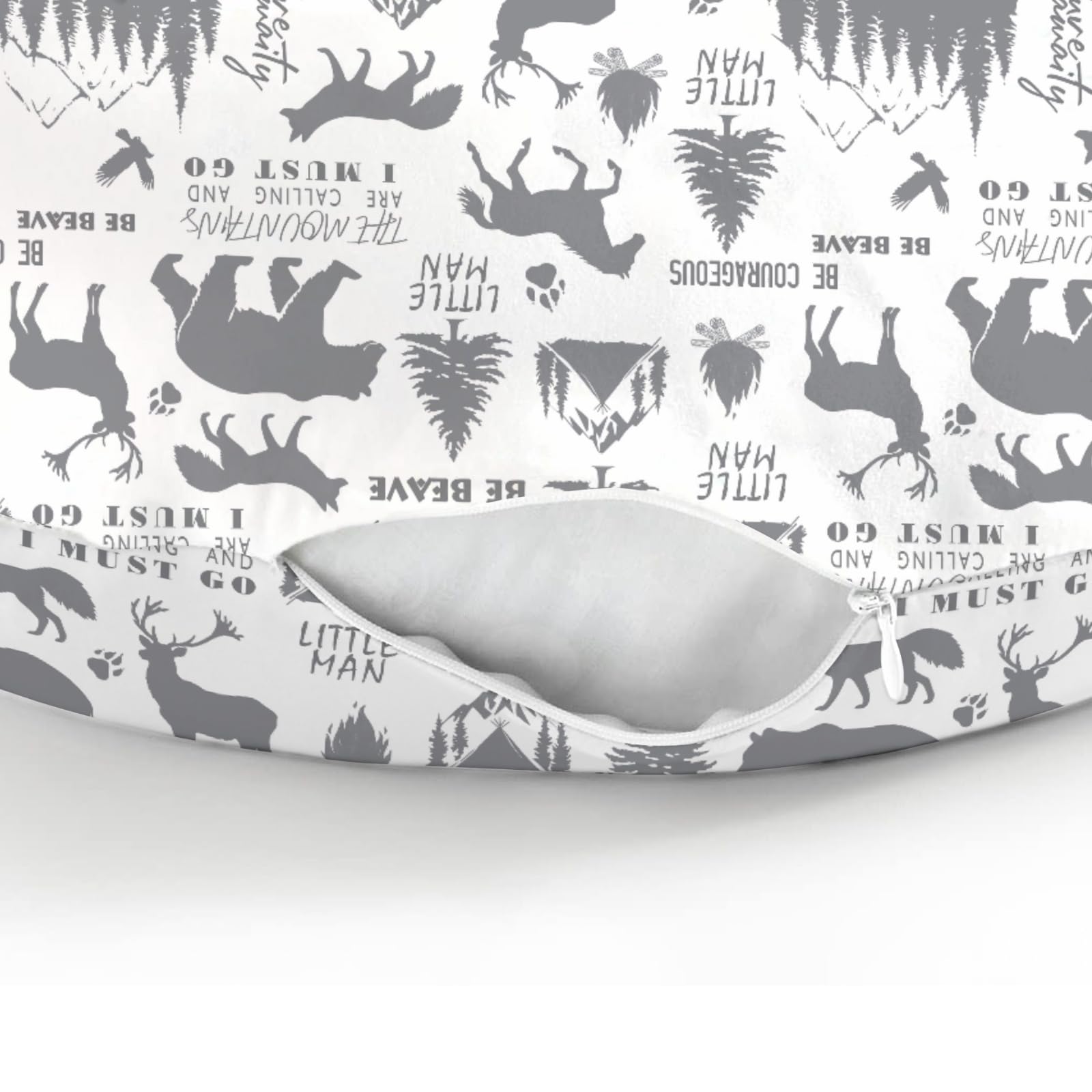 ZoUbqchY soft fabric emphasizes a gentle touch during feeds