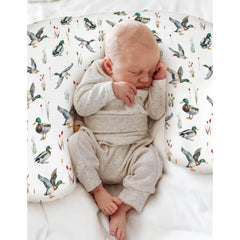 Secure zipper design on U-shaped nursing pillow cover