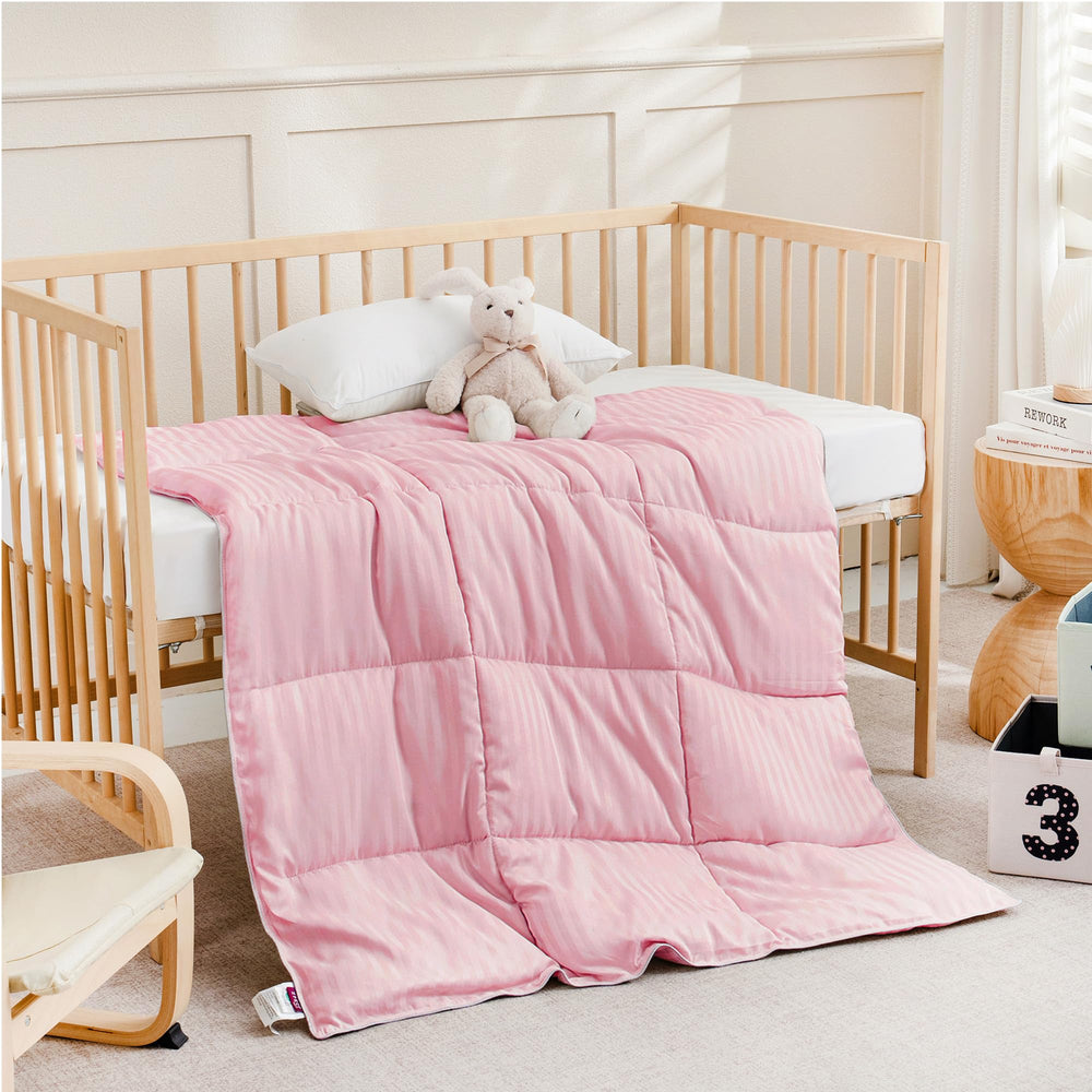 ZPECC easy-care machine-washable blanket ready for busy families.