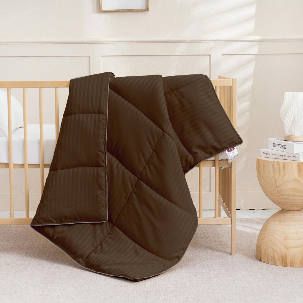 ZPECC microfiber comforter is odor-free and skin-friendly for peaceful nights