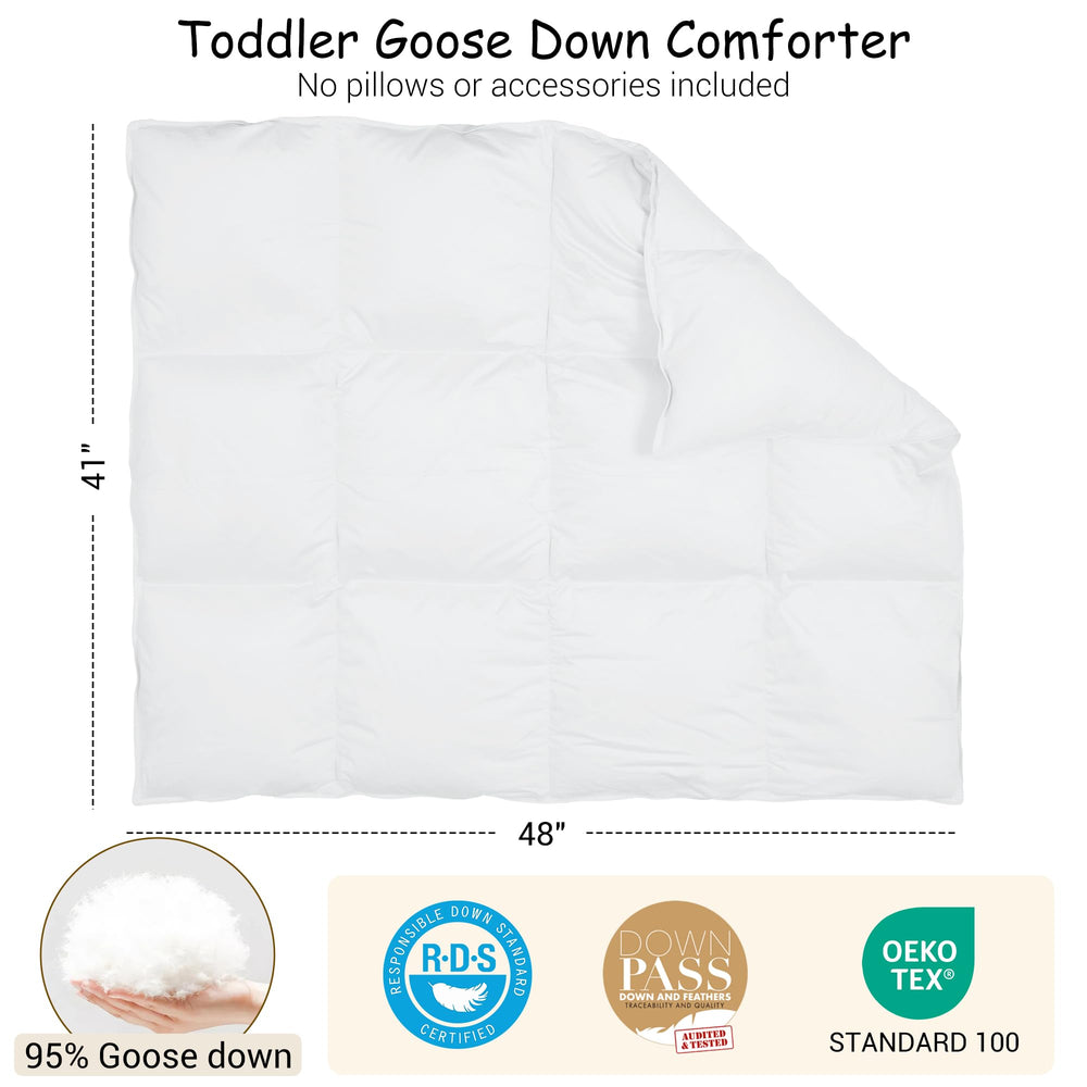 ZPECC goose down comforter in stroller setting provides lightweight warmth on the go.